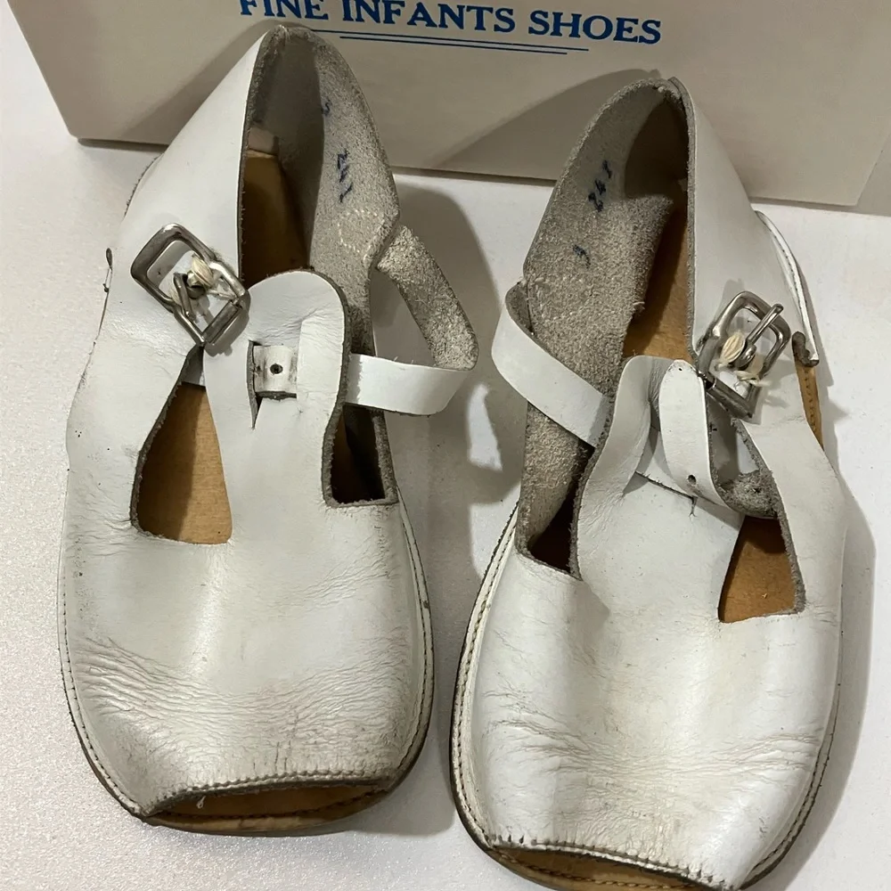 Unique Vintage this cute